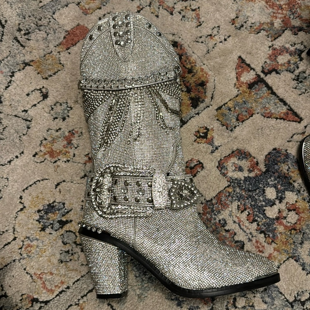 Bee Hive Cowboy Boots